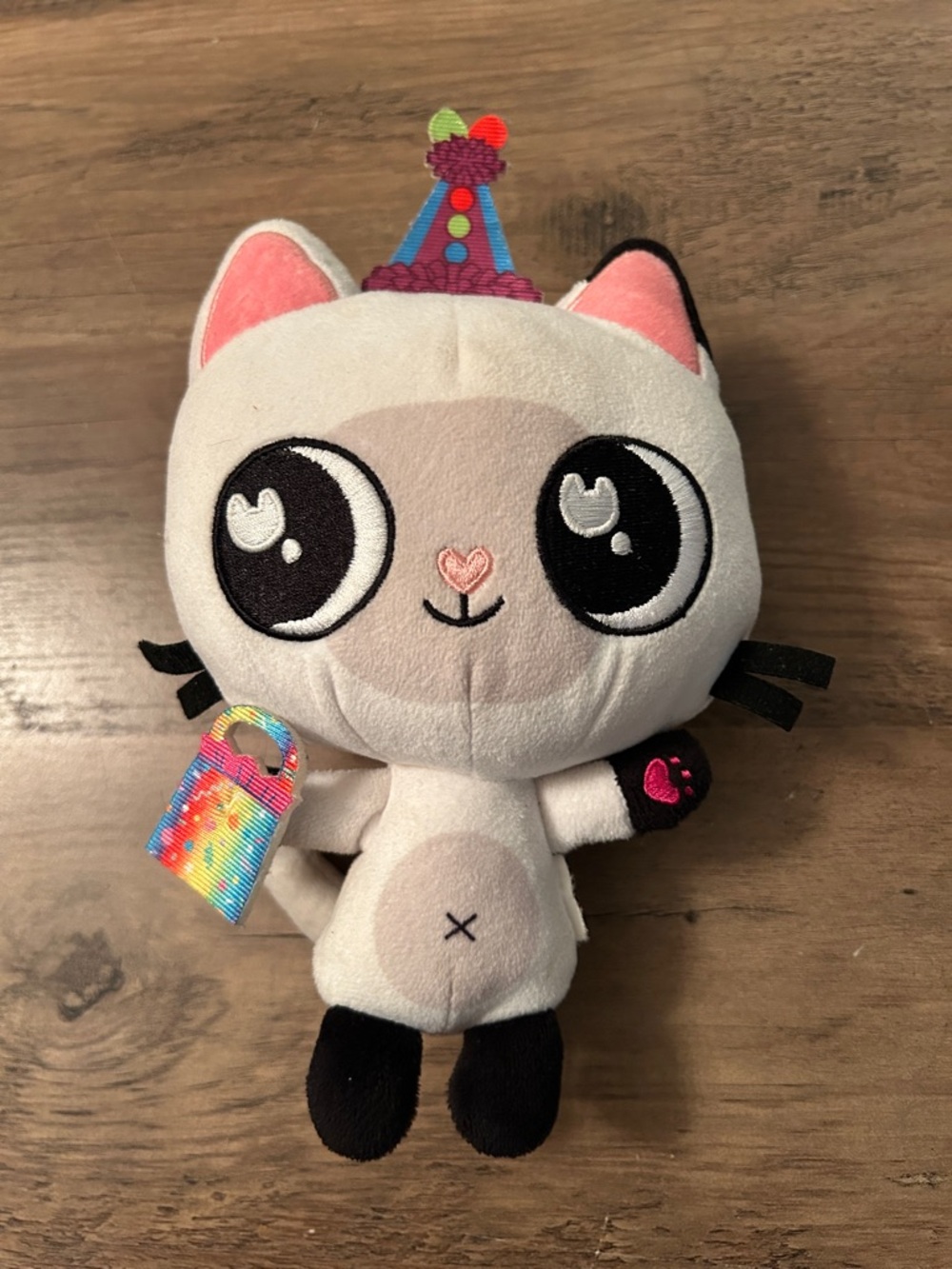 Gabby's Dollhouse Cat-Errific Celebration Panda Paws 6-Inch Purr-ific Plush 6"